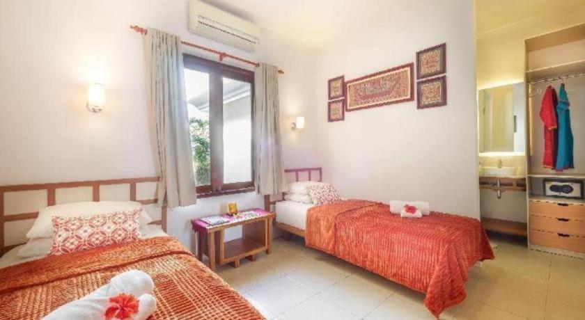 Hotel Al-Isha Dharamshala Kuta Lombok Esterno foto